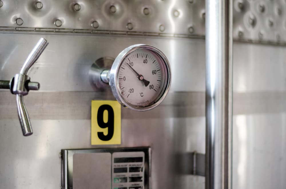 Por que o termopar de temperatura é essencial no controle térmico